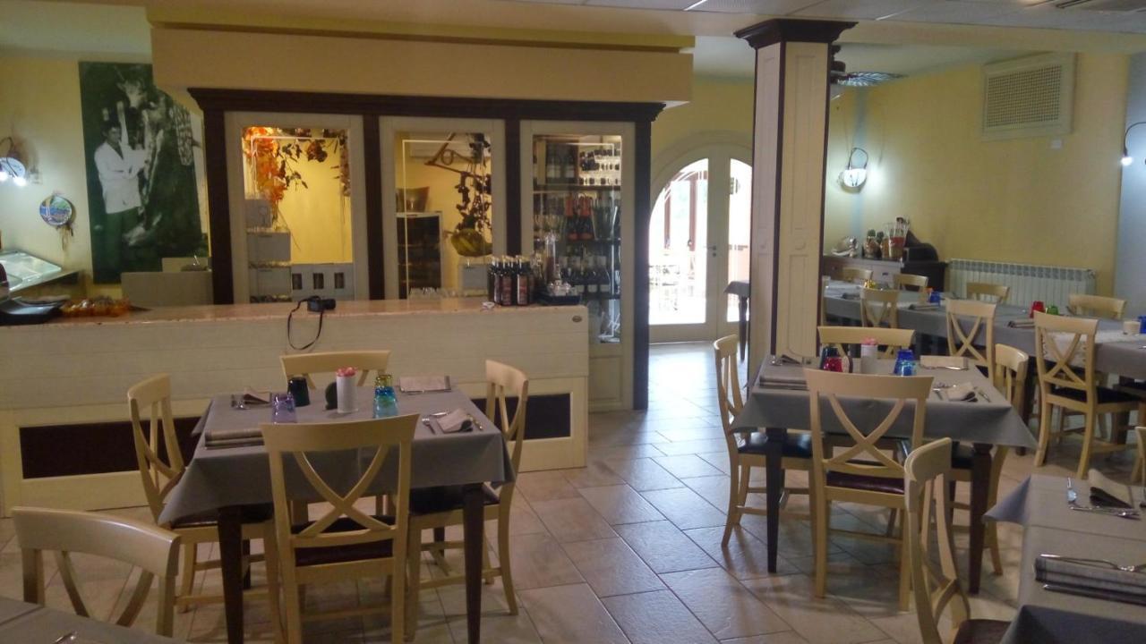 Relais Black Horse Millesimo Zewnętrze zdjęcie