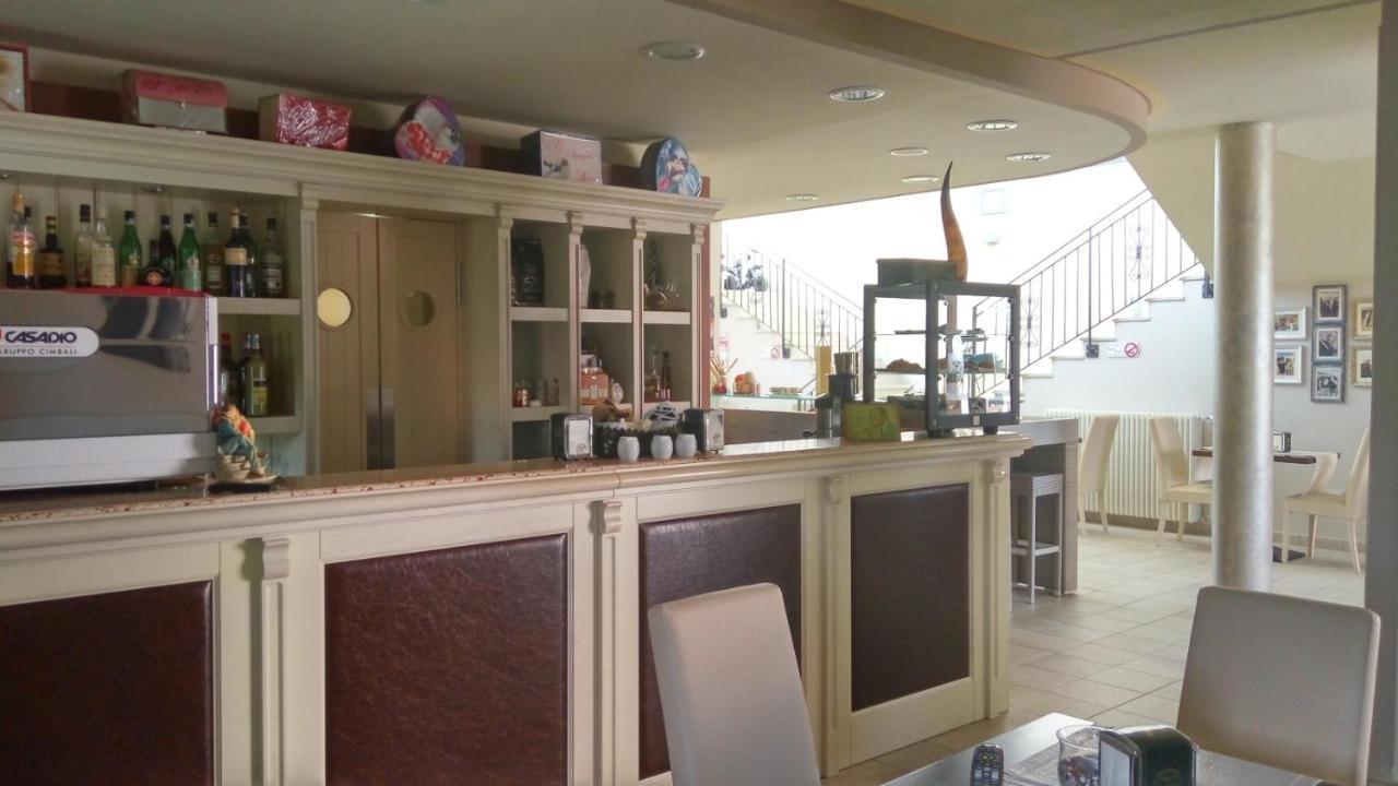Relais Black Horse Millesimo Zewnętrze zdjęcie