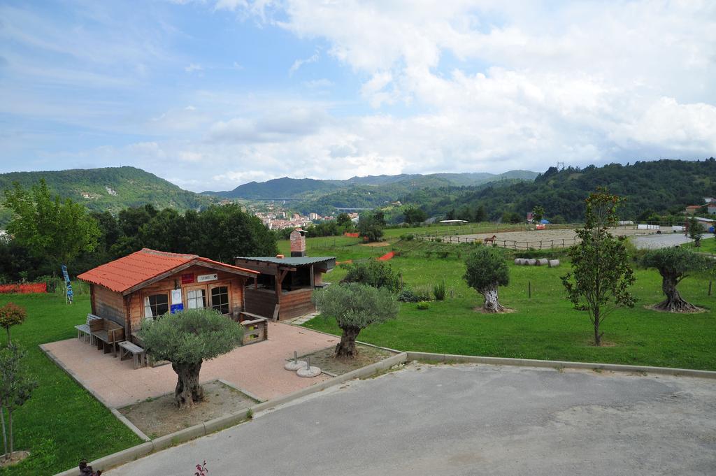 Relais Black Horse Millesimo Zewnętrze zdjęcie