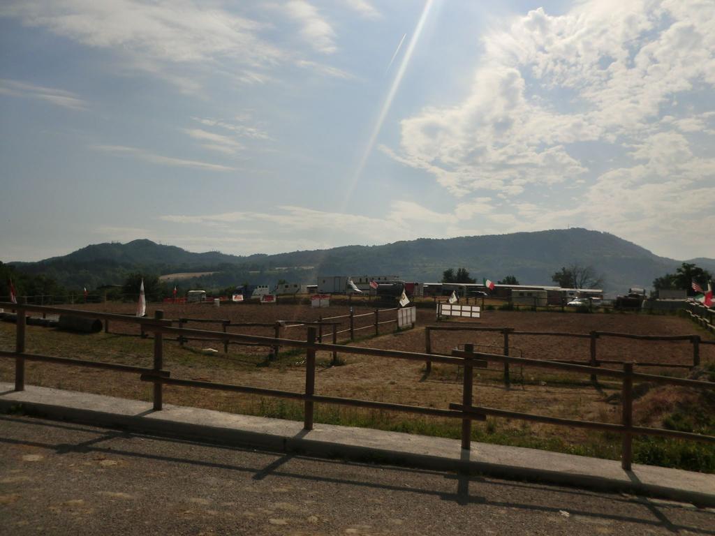Relais Black Horse Millesimo Zewnętrze zdjęcie